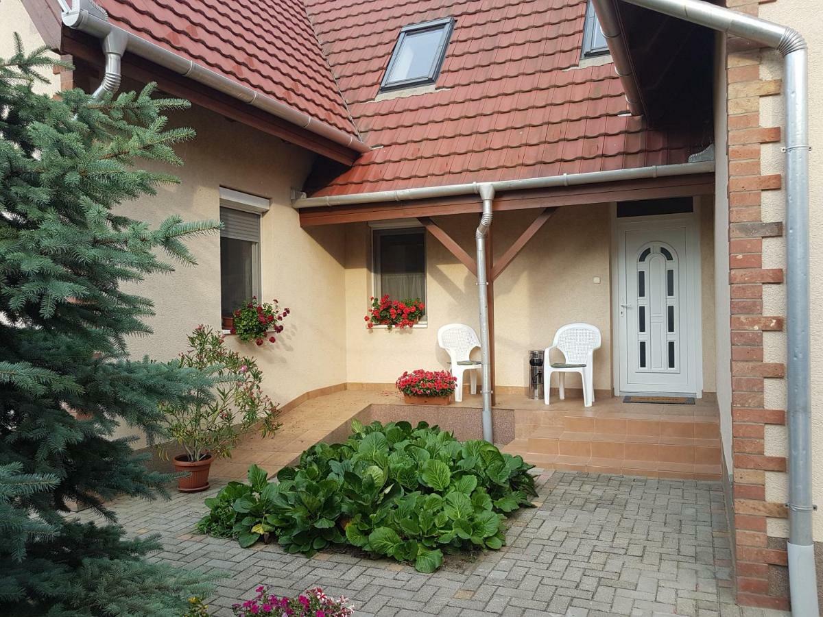 Villa Bellanova Hajdúszoboszló Exterior foto